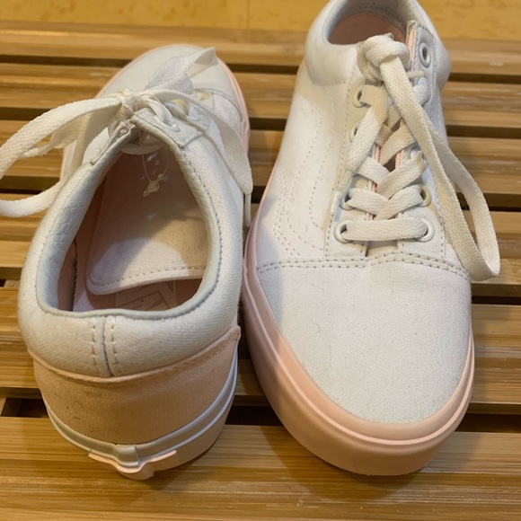 White and light pink Vans shoes - Picture 4 of 5
